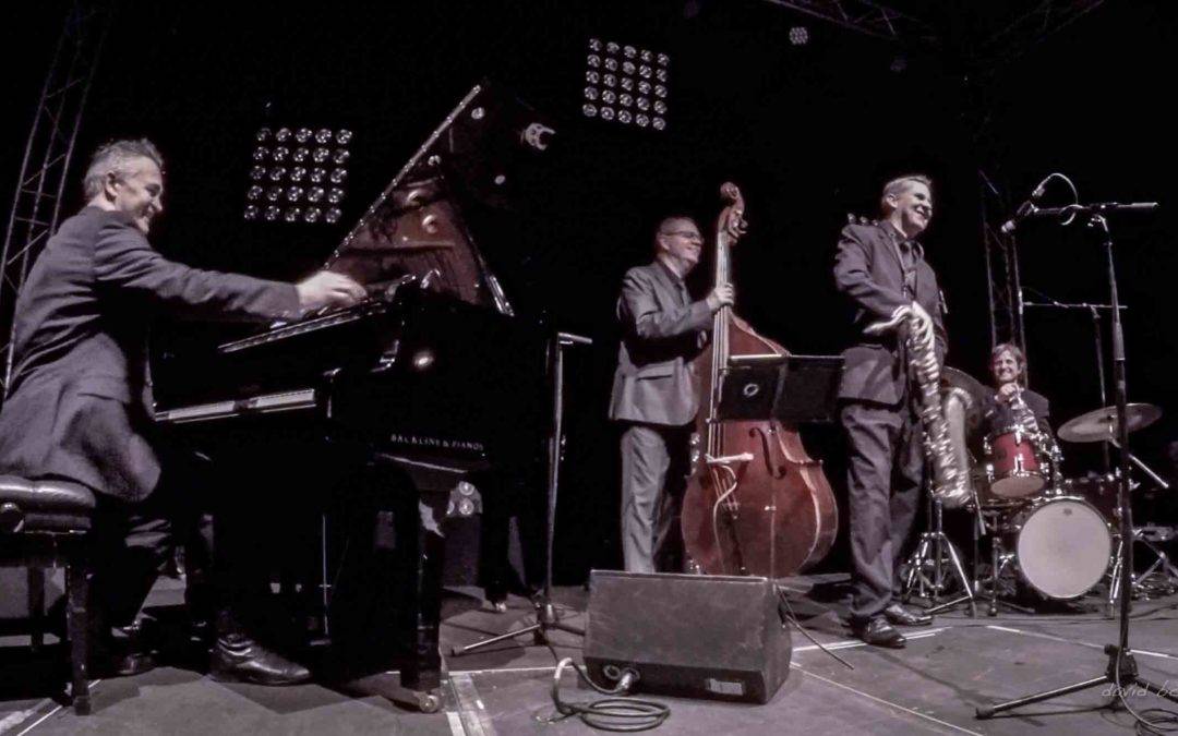 Cool Jazz Trio – Jiva Hill Live Jazz
