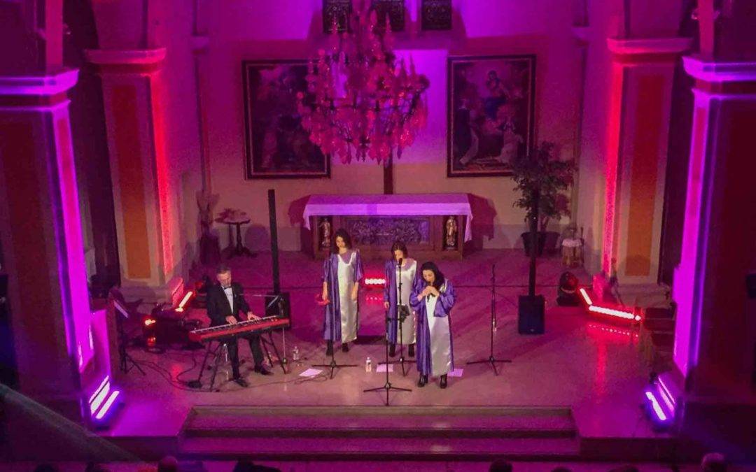 Soirée concert Gospel, à l' Eglise de Saint-Pierre-en-Faucigny, en Haute-Savoie, avec david bonnin pianiste