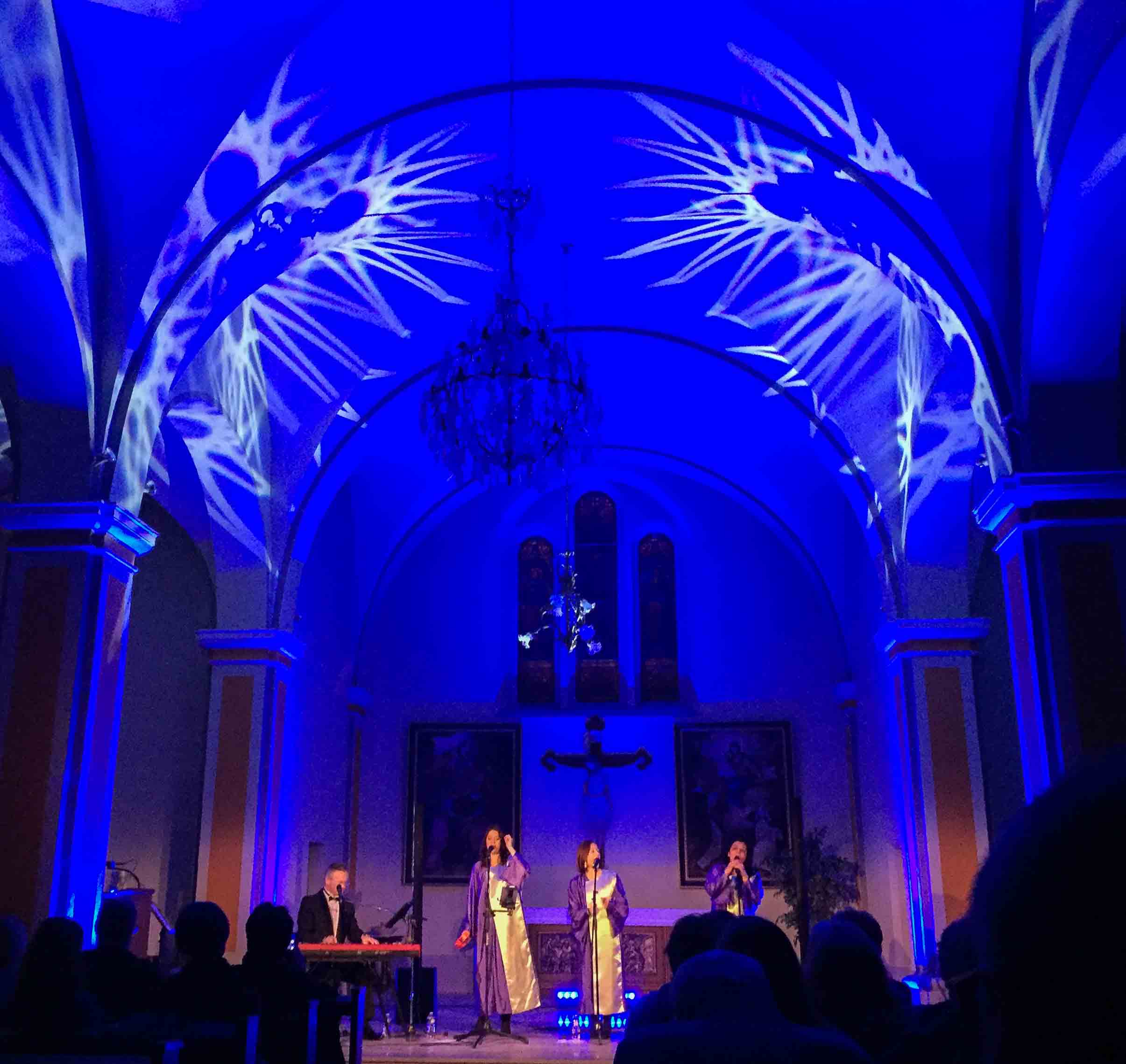 Soirée concert Gospel, à l' Eglise de Saint-Pierre-en-Faucigny, en Haute-Savoie, avec david bonnin pianiste